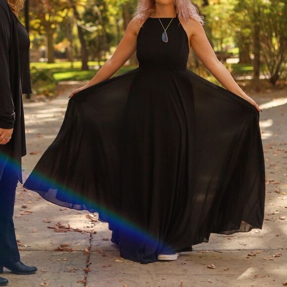 Black full length goth flowy backless maxi dress - Picture 1 of 13